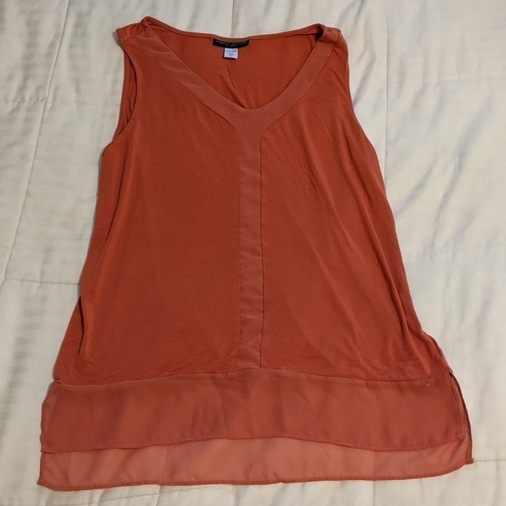 SIMPLY Styled By Sears Pretty Sleeveless Top Size Medium